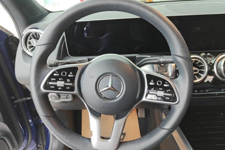 Used Mercedes-Benz GLB 2020 Updated GLB 200 Dynamic Edition Steering Wheel