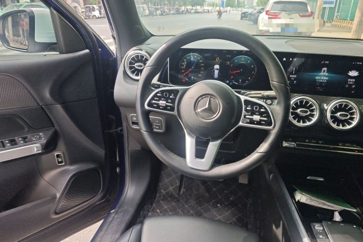 Used Mercedes-Benz GLB 2020 Updated GLB 200 Dynamic Edition Steering Wheel