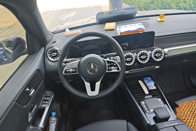Used Mercedes-Benz GLB 2020 Updated GLB 200 Dynamic Edition Steering Wheel