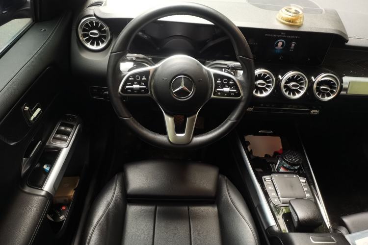 Used Mercedes-Benz GLB 2020 Updated GLB 200 Dynamic Edition Steering Wheel