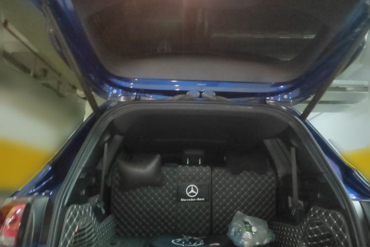 Used Mercedes-Benz GLB 2020 Facelift GLB 200 Fashion Edition Trunk