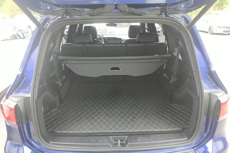 Used Mercedes-Benz GLB 2020 Facelift GLB 200 Fashion Edition Trunk