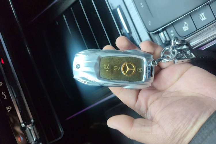 Used Mercedes-Benz GLB 2020 Facelift GLB 200 Fashion Edition Vehicle Key