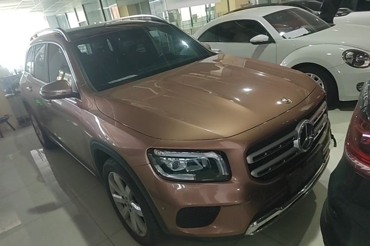 Used Mercedes-Benz GLB 2020 GLB 200 Stylish Edition Front Right 45 Deg