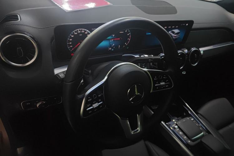 Used Mercedes-Benz GLB 2020 GLB 180 Fashion Model Interior 2
