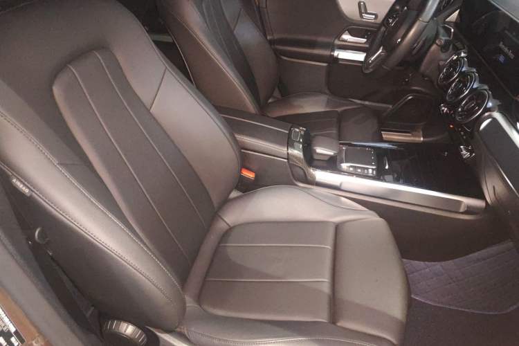 Used Mercedes-Benz GLB 2020 GLB 180 Fashion Model Right Front Seat