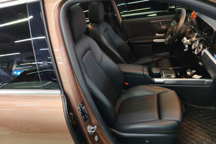 Used Mercedes-Benz GLB 2020 GLB 200 Stylish Edition Right Front Seat