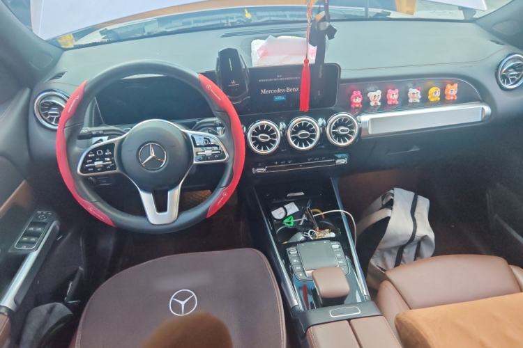 Used Mercedes-Benz GLB 2020 Facelift GLB 200 Fashion Edition Center Console