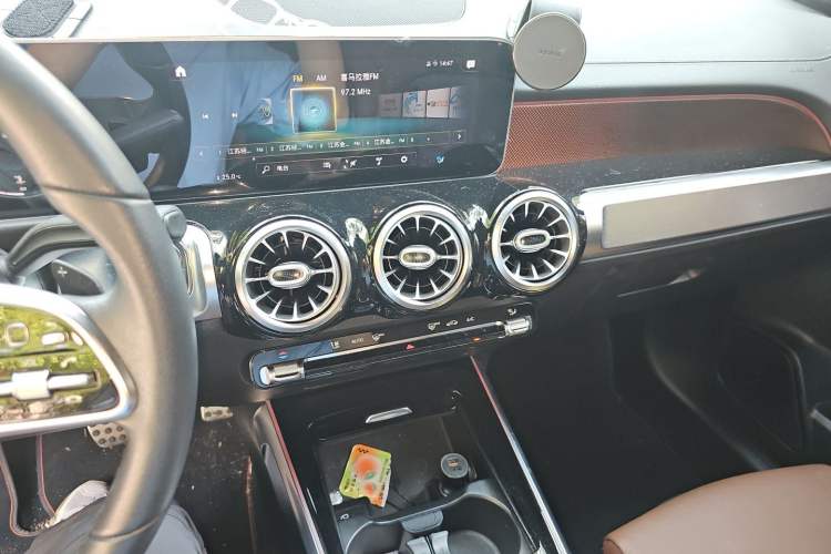 Used Mercedes-Benz GLB 2020 GLB 200 First Edition Special Version Audio And AC Panel