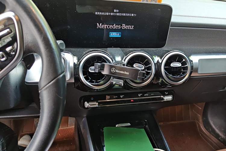 Used Mercedes-Benz GLB 2020 GLB 200 Dynamic Edition Audio And AC Panel