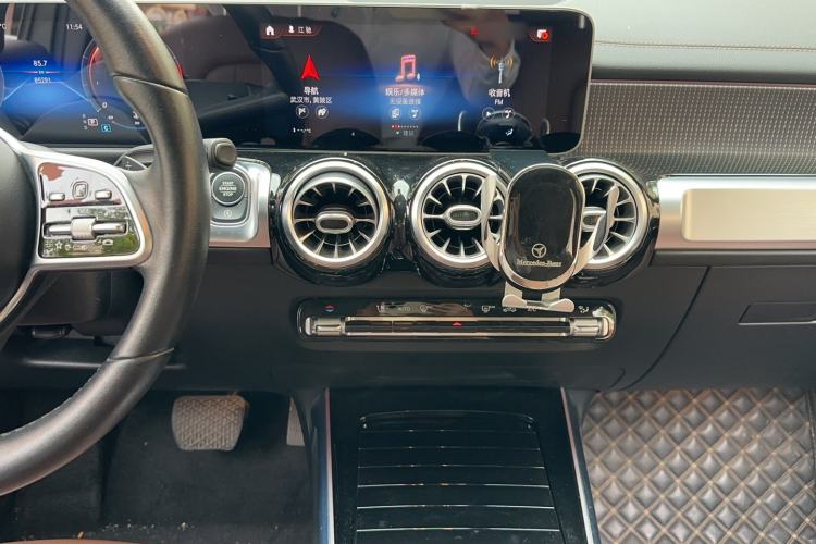 Used Mercedes-Benz GLB 2020 Facelift GLB 200 Fashion Edition Audio And AC Panel