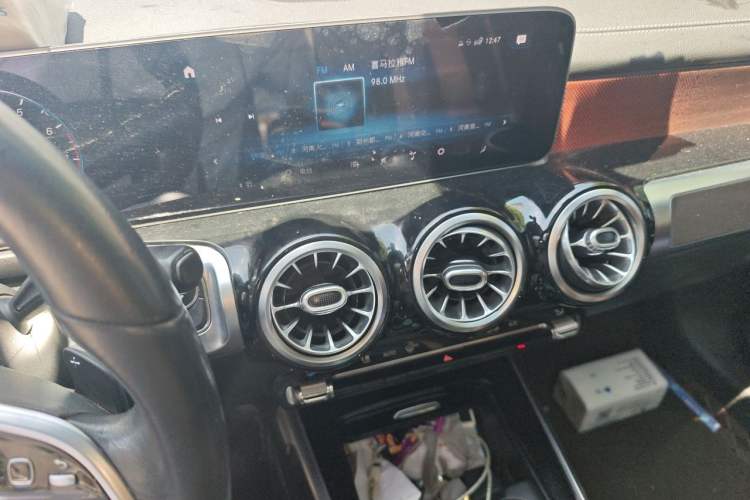 Used Mercedes-Benz GLB 2020 GLB 200 First Edition Special Version Audio And AC Panel