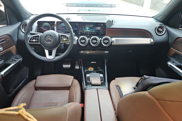 Used Mercedes-Benz GLB 2020 GLB 200 First Edition Special Version Center Console