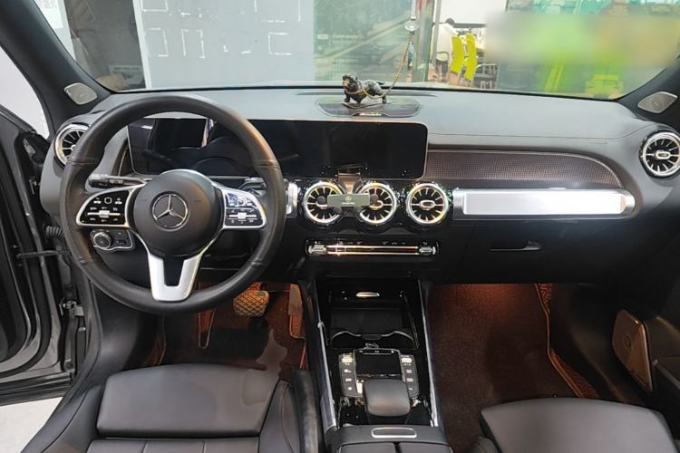 Used Mercedes-Benz GLB 2020 Updated GLB 200 Dynamic Edition Center Console