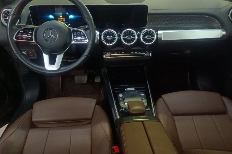 Used Mercedes-Benz GLB 2020 Updated GLB 200 Dynamic Edition Center Console