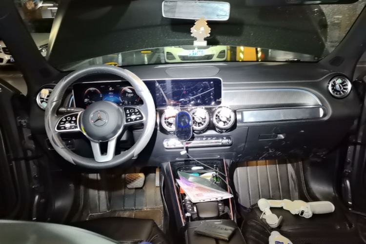 Used Mercedes-Benz GLB 2020 Facelift GLB 200 Fashion Edition Center Console