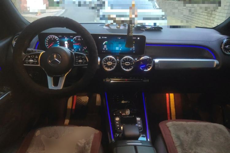 Used Mercedes-Benz GLB 2020 Facelift GLB 200 Fashion Edition Center Console
