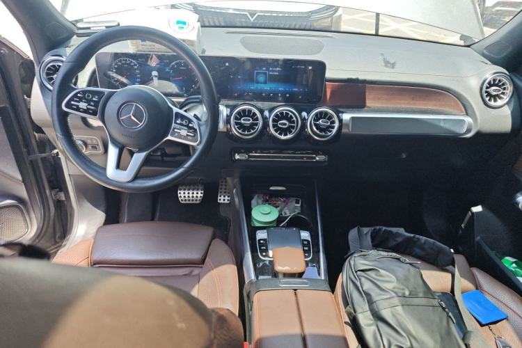 Used Mercedes-Benz GLB 2020 GLB 200 First Edition Special Version Center Console