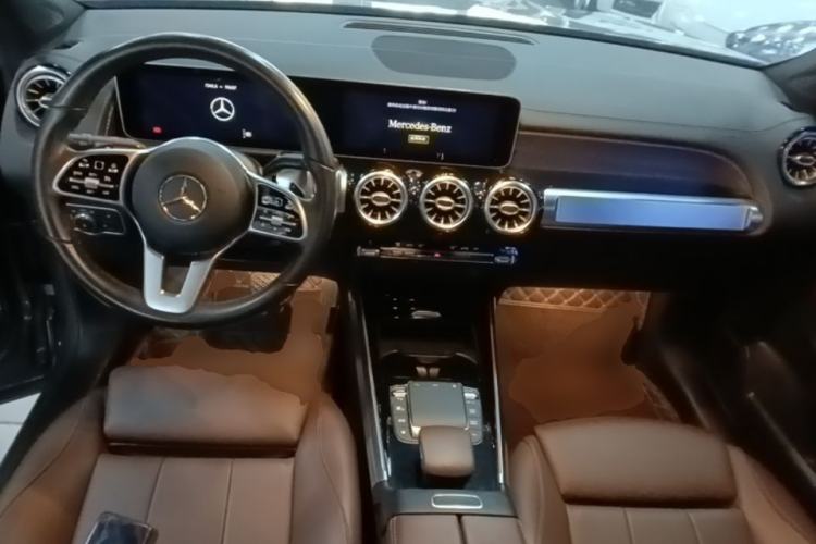 Used Mercedes-Benz GLB 2020 Facelift GLB 200 Fashion Edition Center Console