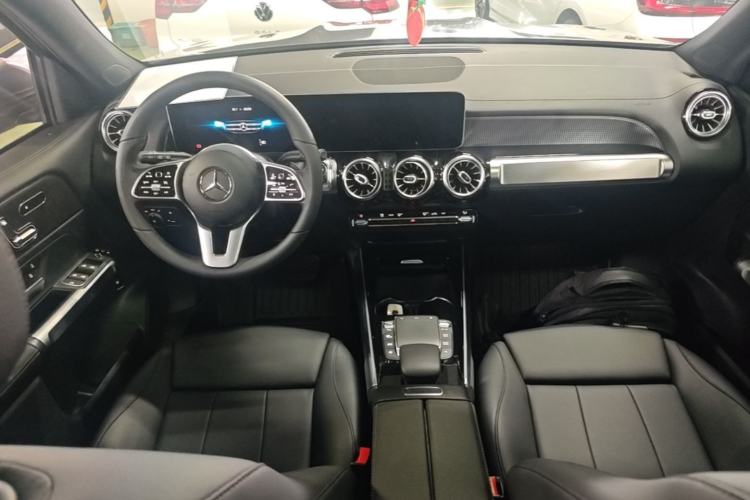 Used Mercedes-Benz GLB 2020 Facelift GLB 200 Fashion Edition Center Console