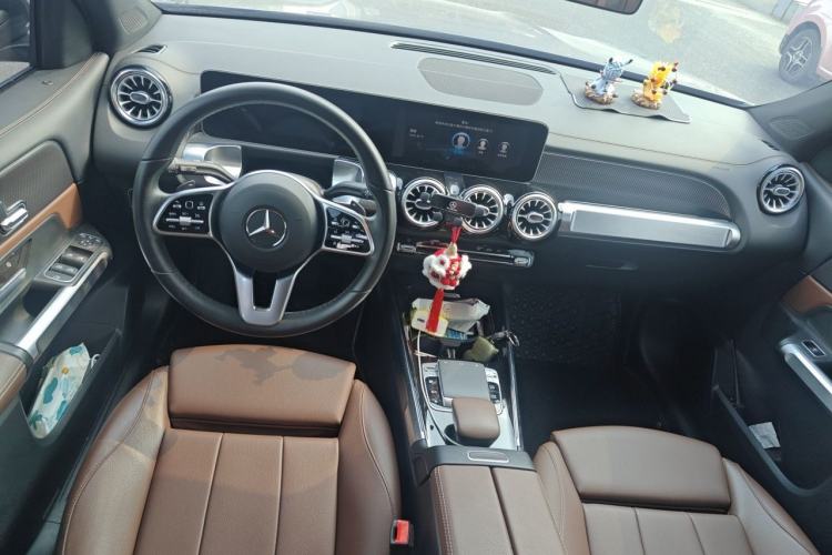 Used Mercedes-Benz GLB 2020 GLB 200 Dynamic Edition Center Console