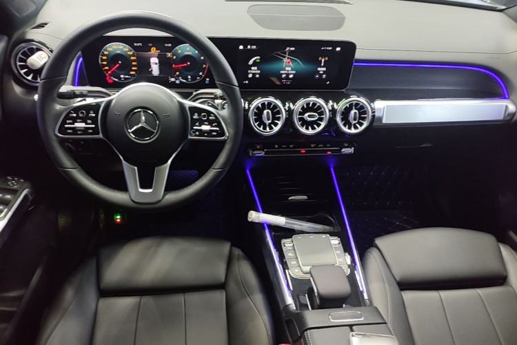 Used Mercedes-Benz GLB 2020 Updated GLB 200 Dynamic Edition Center Console