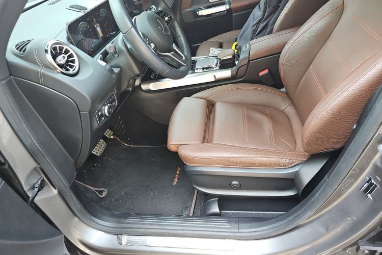 Used Mercedes-Benz GLB 2020 GLB 200 First Edition Special Version Driver Seat