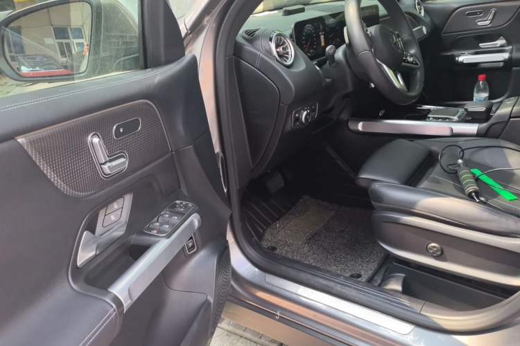 Used Mercedes-Benz GLB 2020 Facelift GLB 200 Fashion Edition Driver Seat