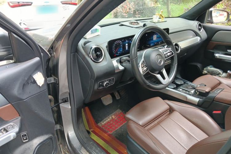 Used Mercedes-Benz GLB 2020 GLB 180 Dynamic Edition Driver Seat