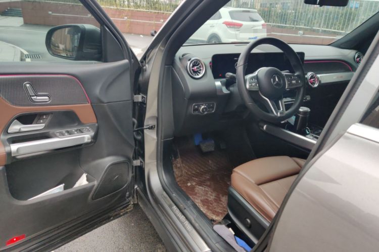Used Mercedes-Benz GLB 2020 GLB 200 Dynamic Edition Driver Seat