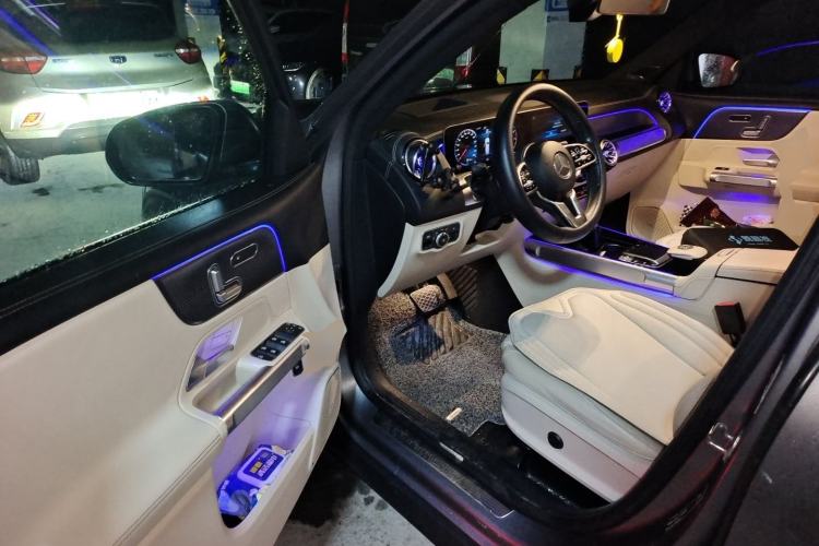 Used Mercedes-Benz GLB 2020 GLB 200 Stylish Edition Driver Seat