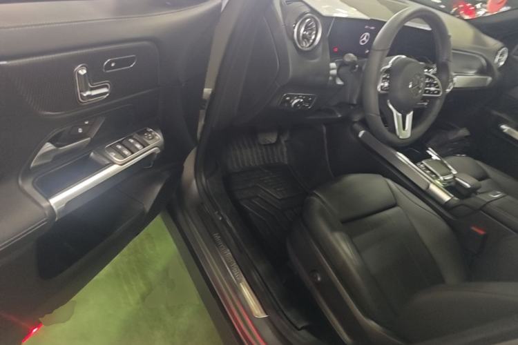 Used Mercedes-Benz GLB 2020 Facelift GLB 200 Fashion Edition Driver Seat