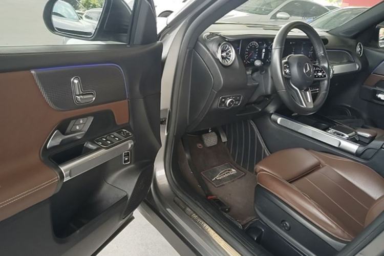 Used Mercedes-Benz GLB 2020 GLB 200 Stylish Edition Driver Seat