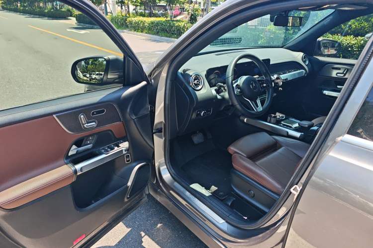Used Mercedes-Benz GLB 2020 Facelift GLB 200 Fashion Edition Driver Seat