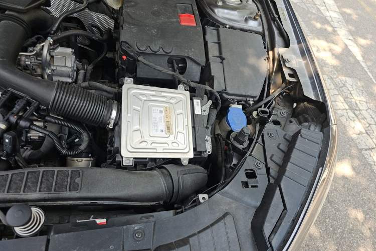 Used Mercedes-Benz GLB 2020 GLB 200 First Edition Special Version Engine Bay Left