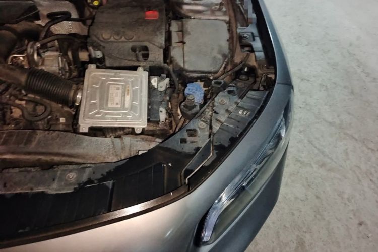 Used Mercedes-Benz GLB 2020 GLB 200 Stylish Edition Engine Bay Left