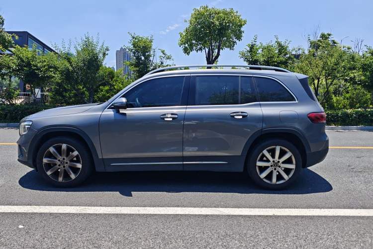 Used Mercedes-Benz GLB 2020 Facelift GLB 200 Fashion Edition Exterior 2