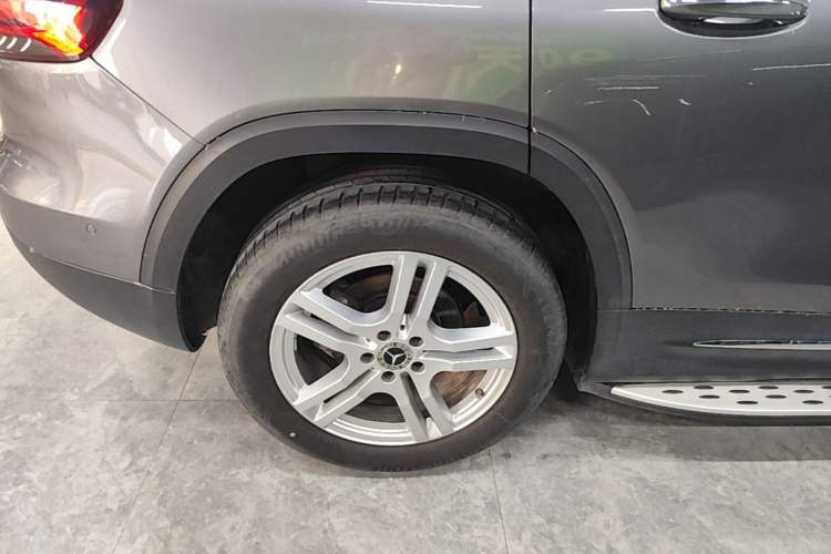 Used Mercedes-Benz GLB 2020 Updated GLB 200 Dynamic Edition Exterior 5