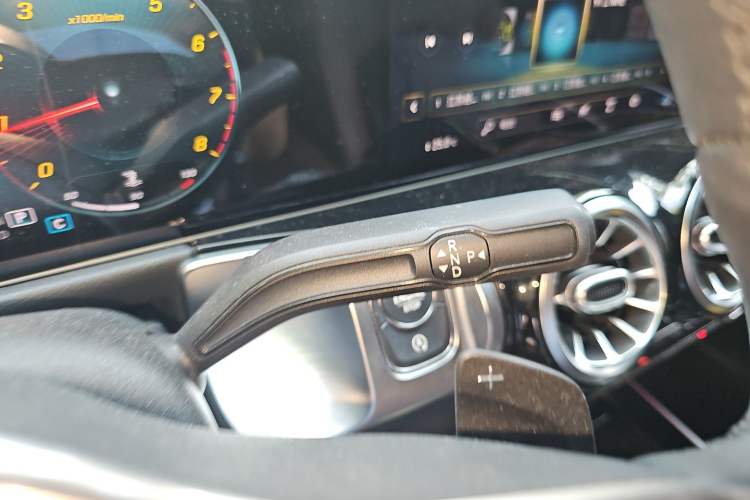 Used Mercedes-Benz GLB 2020 GLB 200 First Edition Special Version Gear Lever