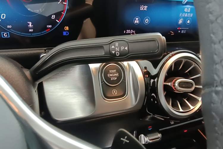 Used Mercedes-Benz GLB 2020 Updated GLB 200 Dynamic Edition Gear Lever