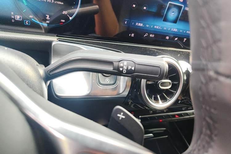 Used Mercedes-Benz GLB 2020 GLB 200 Dynamic Edition Gear Lever