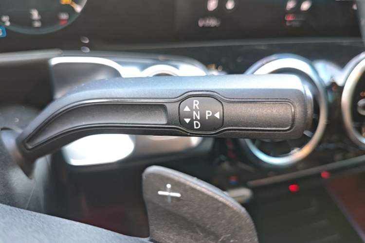 Used Mercedes-Benz GLB 2020 GLB 200 Dynamic Edition Gear Lever