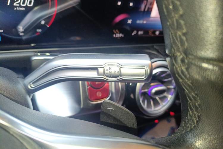 Used Mercedes-Benz GLB 2020 Facelift GLB 200 Fashion Edition Gear Lever