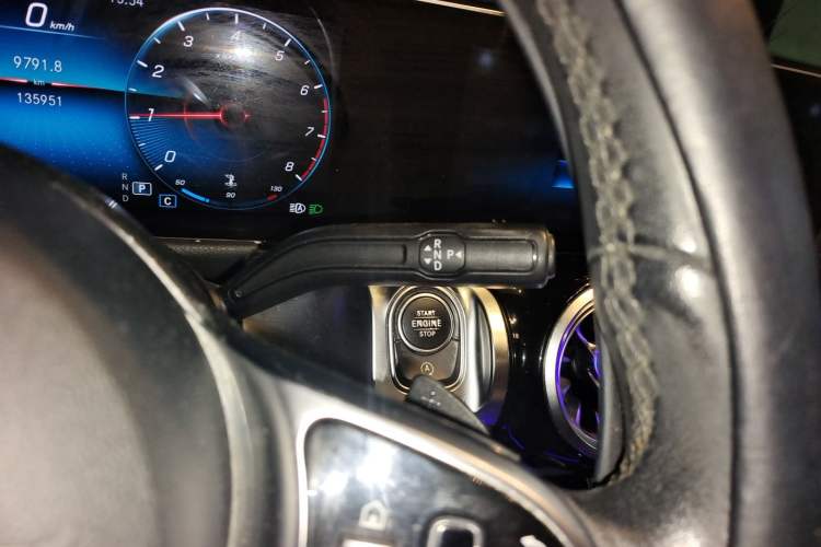 Used Mercedes-Benz GLB 2020 GLB 200 Stylish Edition Gear Lever