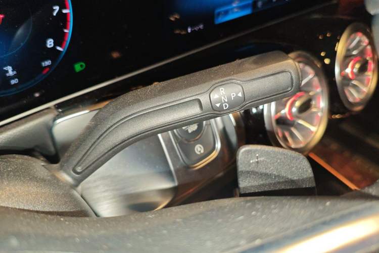 Used Mercedes-Benz GLB 2020 GLB 200 First Edition Special Version Gear Lever