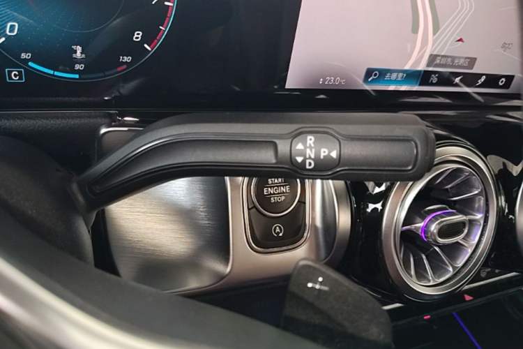 Used Mercedes-Benz GLB 2020 GLB 200 Stylish Edition Gear Lever