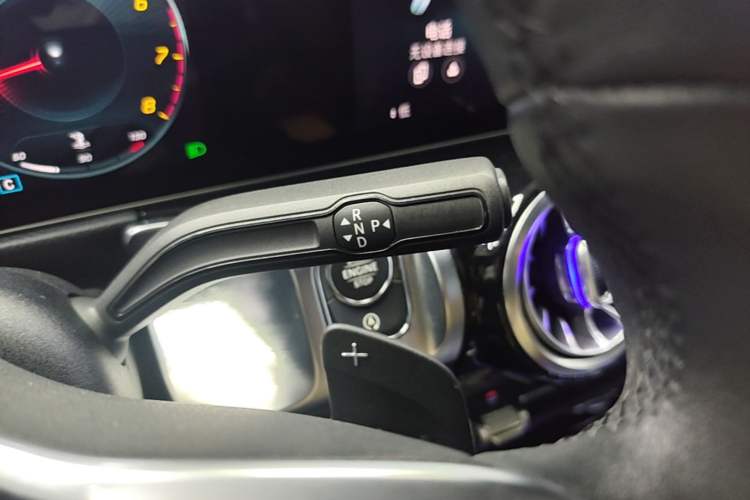 Used Mercedes-Benz GLB 2020 Updated GLB 200 Dynamic Edition Gear Lever