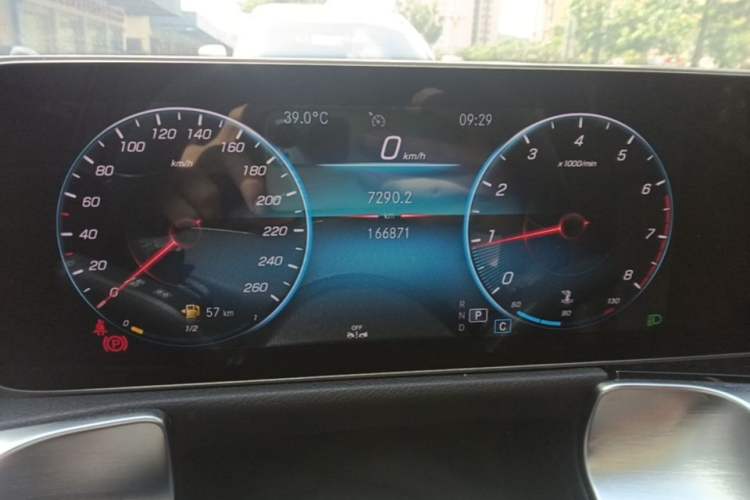 Used Mercedes-Benz GLB 2020 Facelift GLB 200 Fashion Edition Instrument Cluster