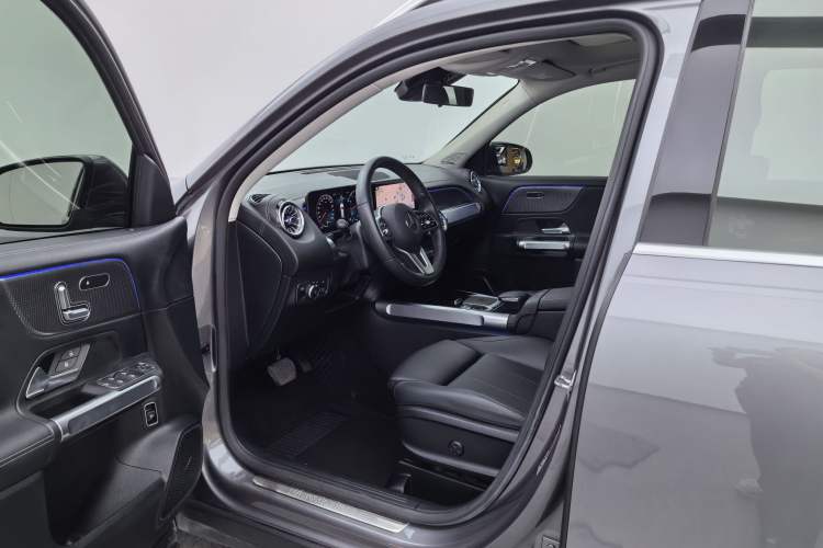 Used Mercedes-Benz GLB 2020 GLB 200 Dynamic Edition Interior 2