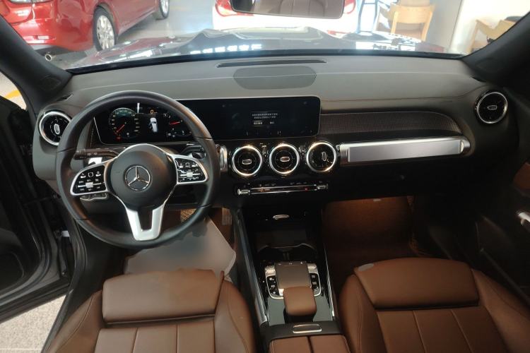 Used Mercedes-Benz GLB 2020 GLB 200 Dynamic Edition Interior 2